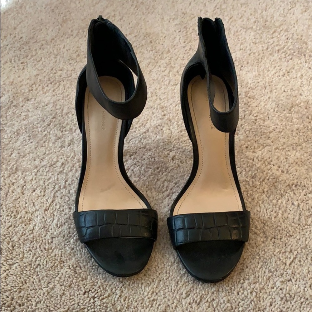 Black Strappy Saks Fifth Avenue Heels | sz 7